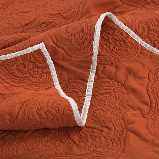 Damask Embroidery Quilted Blankets