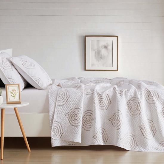 White Luxury Embroidered Bedding Bedspread Set